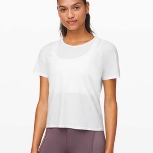Women’s Lululemon size 6 Short sleeve